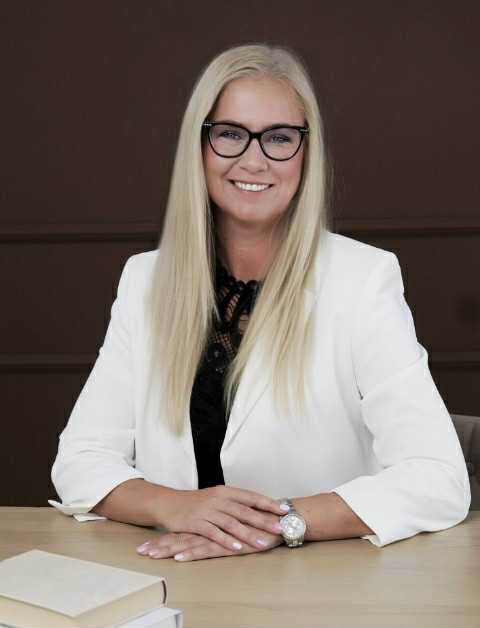 Dr. Molnár Anett LL.M. ügyvéd, Európa-jogi szakjogász